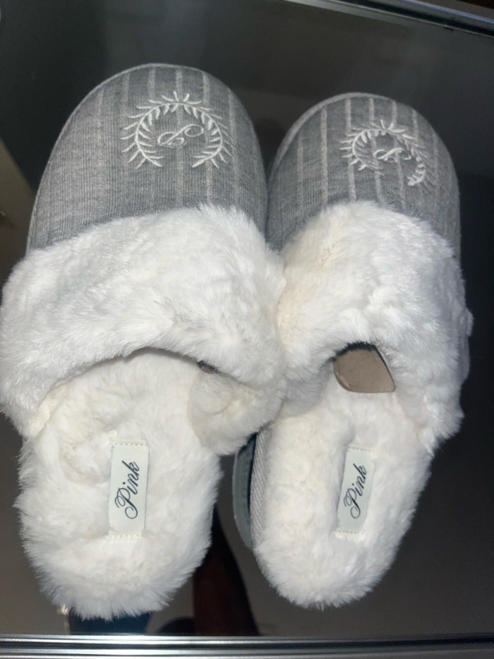PINK Victoria's Secret Plush White Faux Fur Slippers